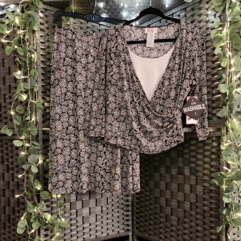 NWT R&K Originals Petite black and cream 2 piece set size 16P